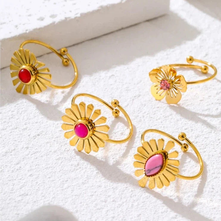 Sweet Metal Flower Cocktail Rings