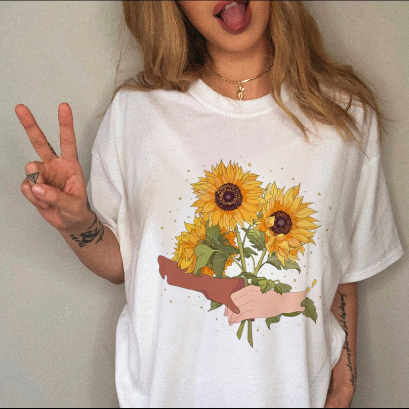 Female Top Fashion Tee Love Heart New Style Trend Clothes