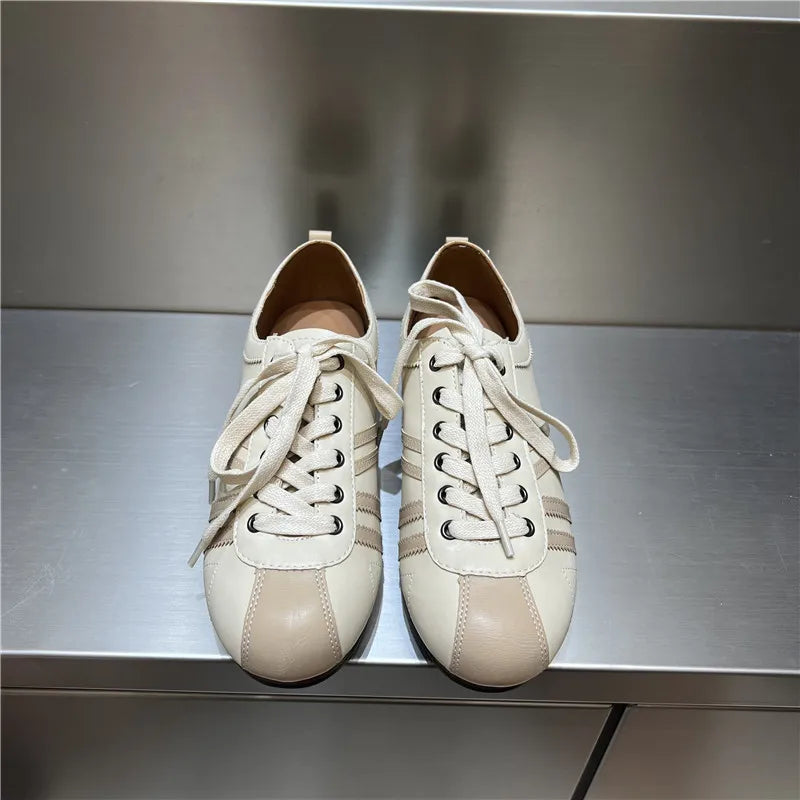 Eline Round Toe Leather Lace-up Flat Sneakers
