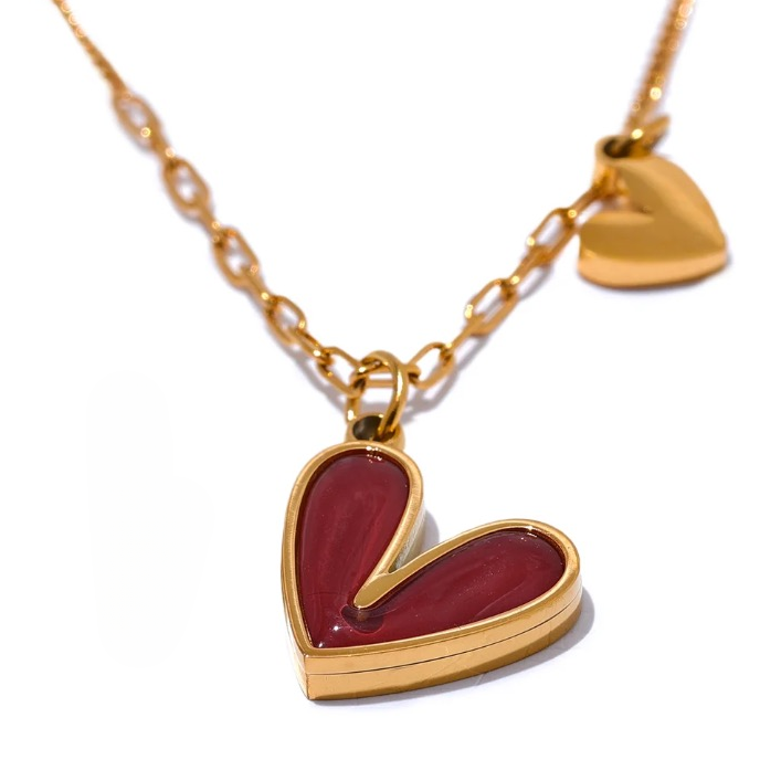 Enamel Natural Shell Linked Hearts Pendant Necklace