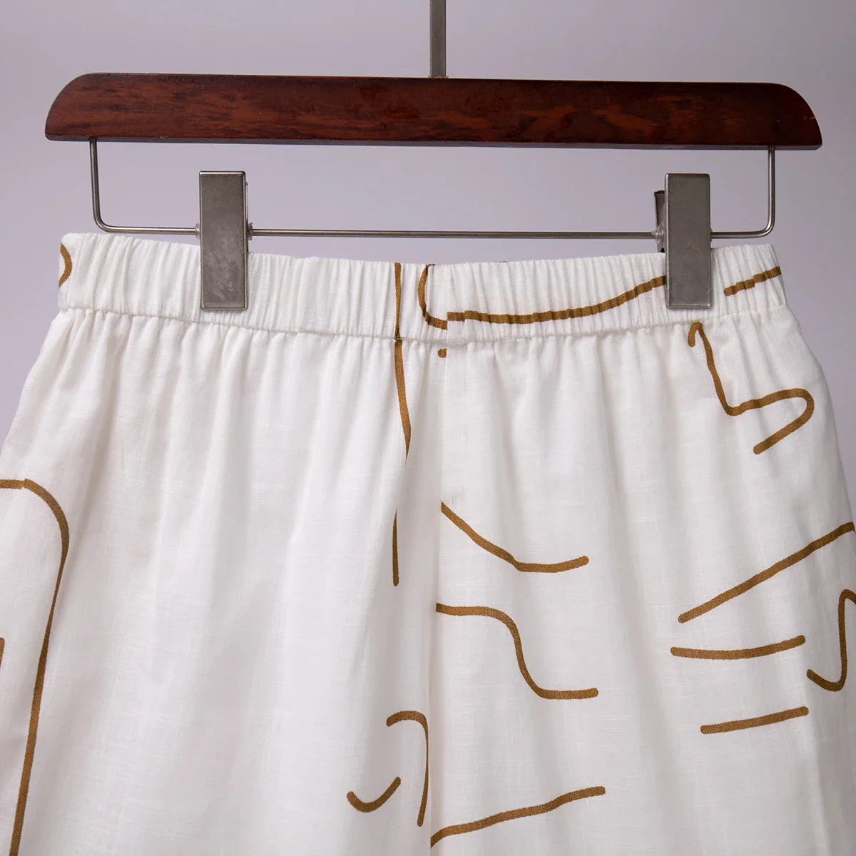 Zinnia Casual Line Drawing Print Shirts & Shorts Set