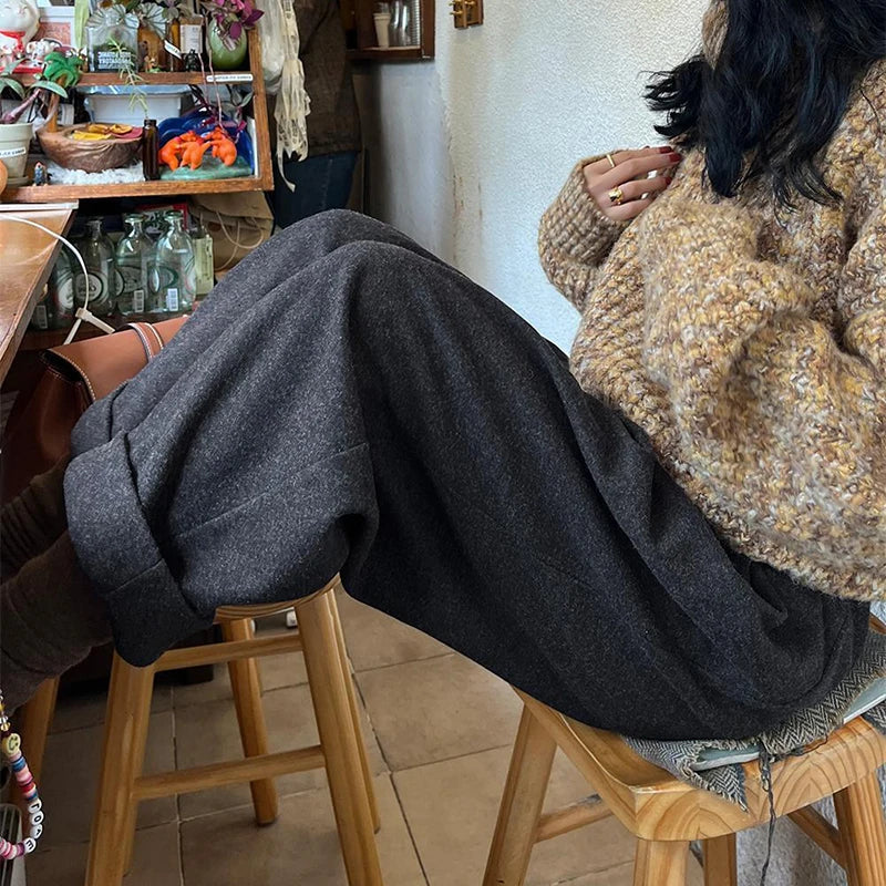 Chic Pleated Woolen Newsboy Pants