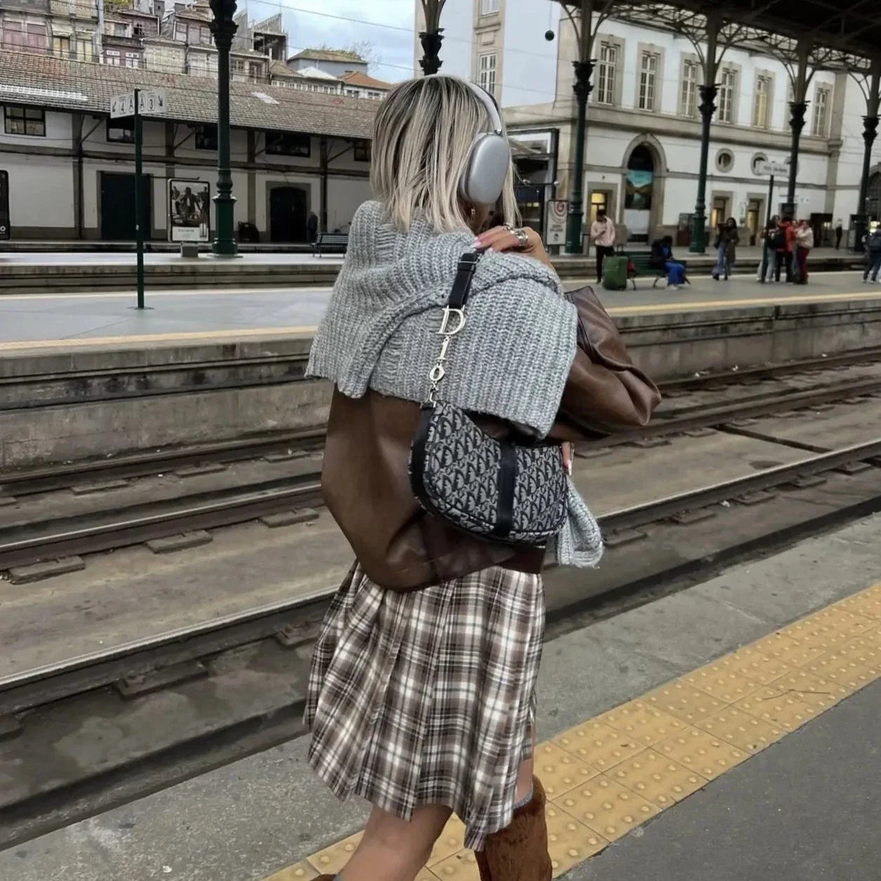 Loue Vintage Brown Faux Leather Jacket