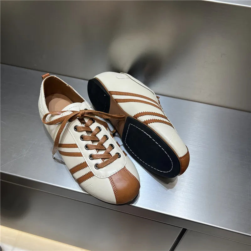 Eline Round Toe Leather Lace-up Flat Sneakers
