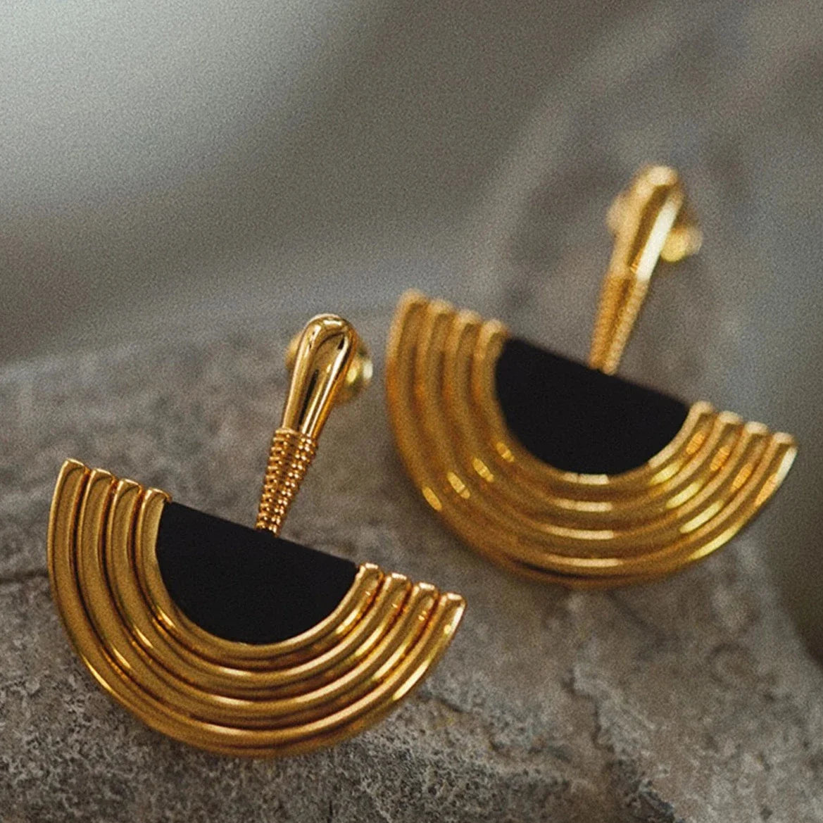 Ismini Gold Fan Geometry Choker Necklace & Earrings