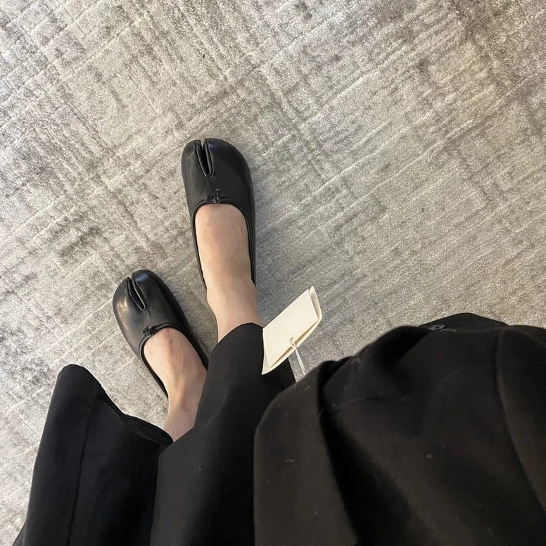 Pia Vintage Ombre Look Split Toe Maru Janes Flats