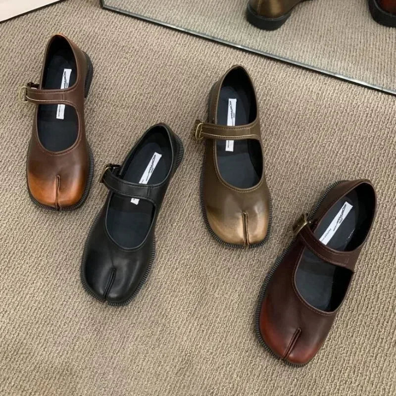 Pia Vintage Ombre Look Split Toe Maru Janes Flats