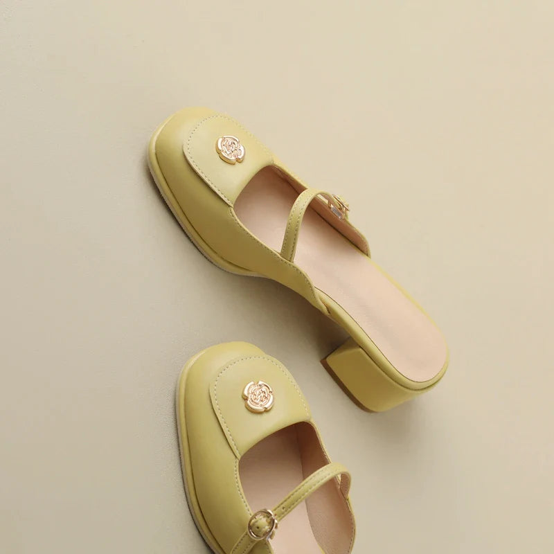 Loran Retro Round Toe Mule Pumps