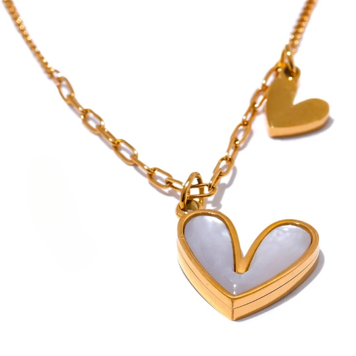 Enamel Natural Shell Linked Hearts Pendant Necklace