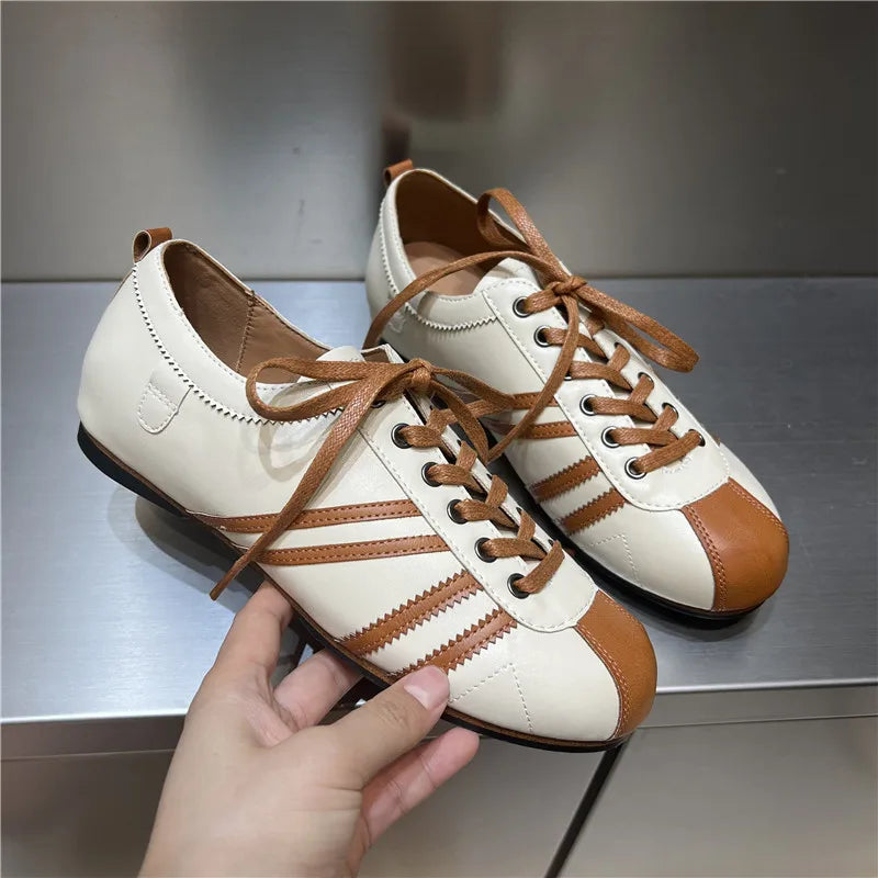 Eline Round Toe Leather Lace-up Flat Sneakers