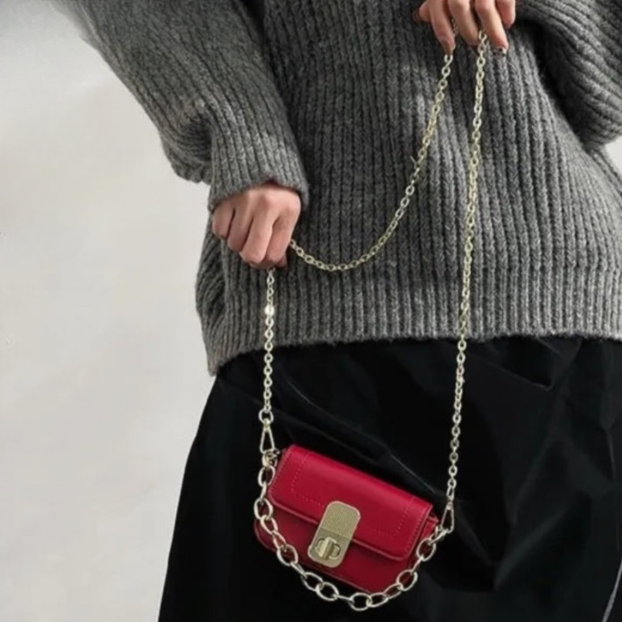 Hessa Micro Chain Crossbody Bags - 5 Colors