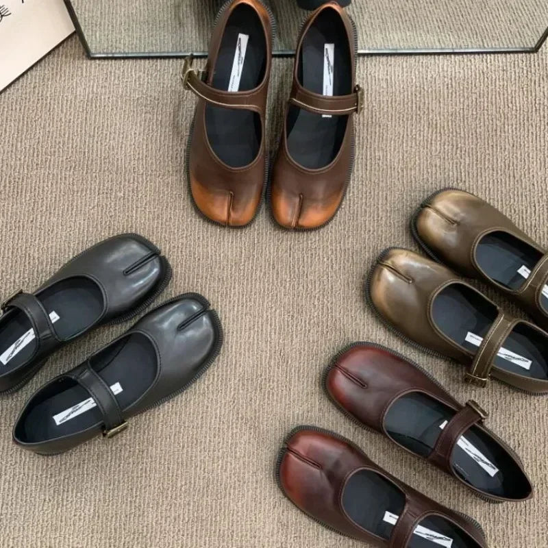 Pia Vintage Ombre Look Split Toe Maru Janes Flats