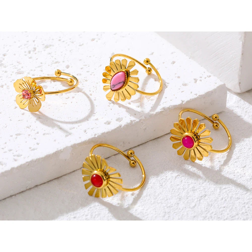 Sweet Metal Flower Cocktail Rings