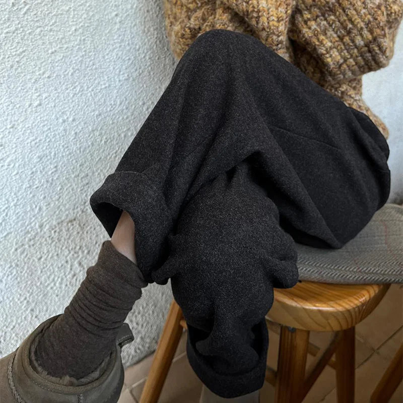 Chic Pleated Woolen Newsboy Pants