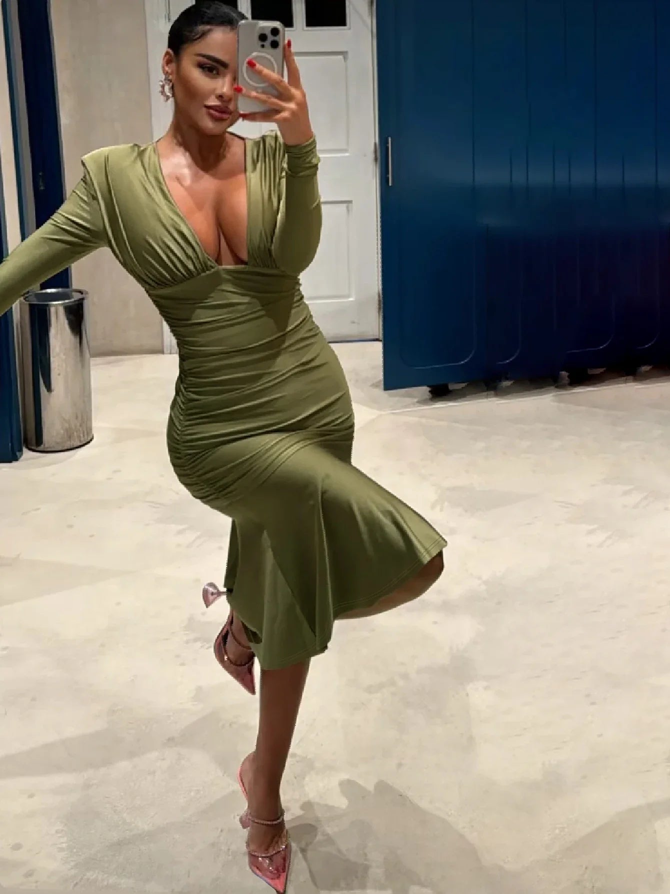 Ruched V-neck Sleeve Bodycon Midi Dress