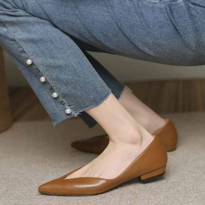 Joplin Tulip Pointed Toe Flats