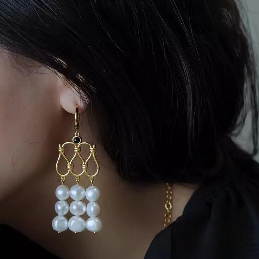 Samara Vintage Pearl Drop Earrings