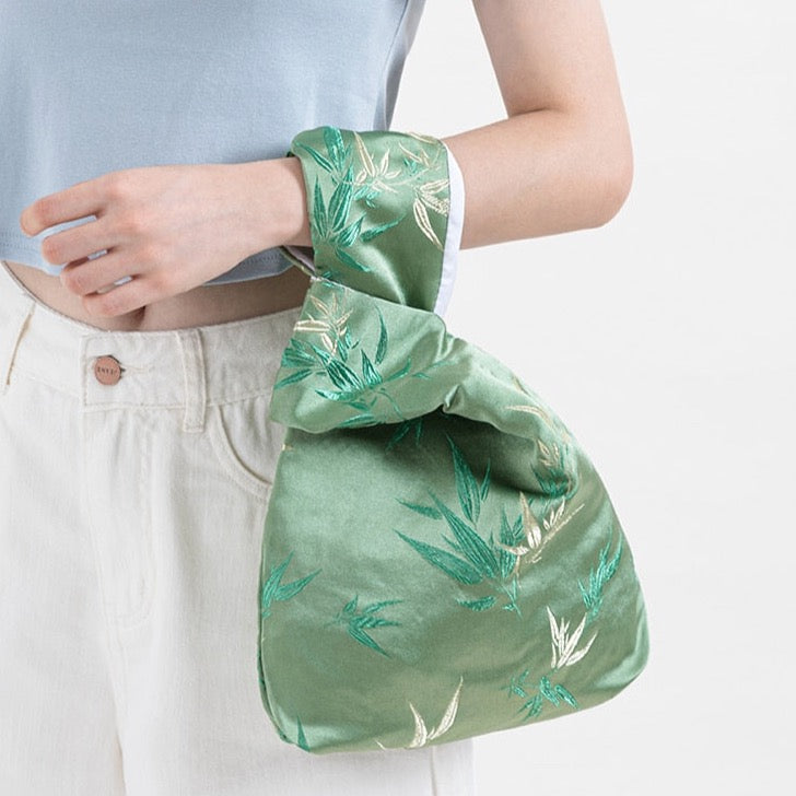 Silk Leaf Embroidery Japanese Knot Wrist Bags - 4 Colors