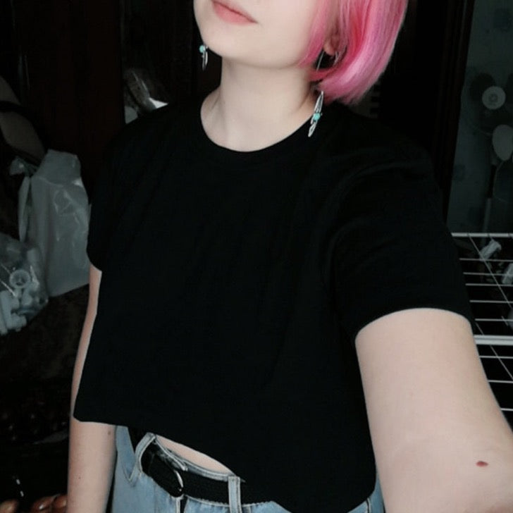 Simple Crop Top T-Shirts - Black or White