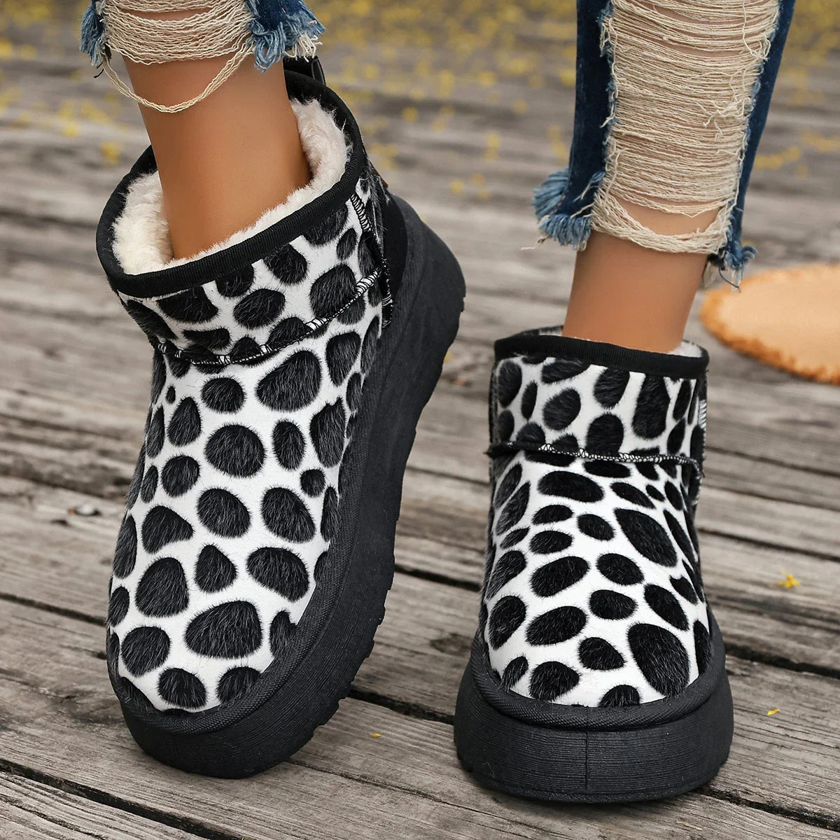Winter Platform Boots New Leopard fashion High Quality Shoes for Slip-on Thickened Fluff Snow Round Toe Boots Women