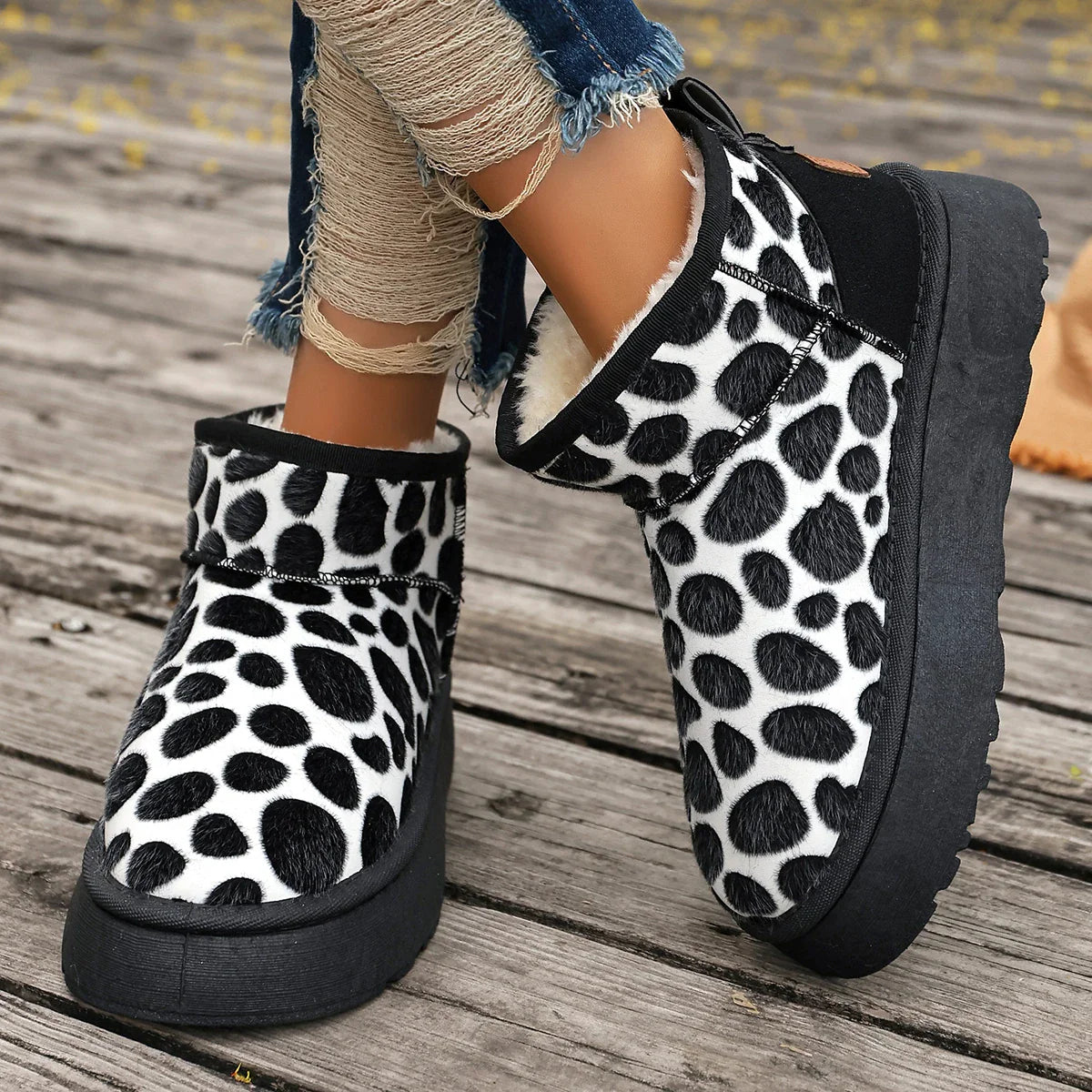 Winter Platform Boots New Leopard fashion High Quality Shoes for Slip-on Thickened Fluff Snow Round Toe Boots Women