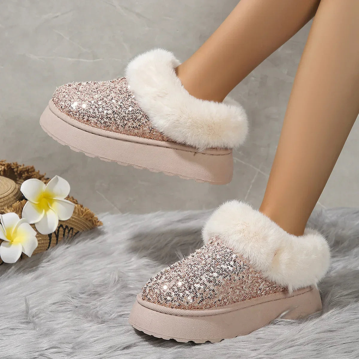 Winter Short Plush Warm Snow Boots Casual Shoes  New Suede Fur Chelsea Ankle Boots Flats Platform Ladies Shoes Botas