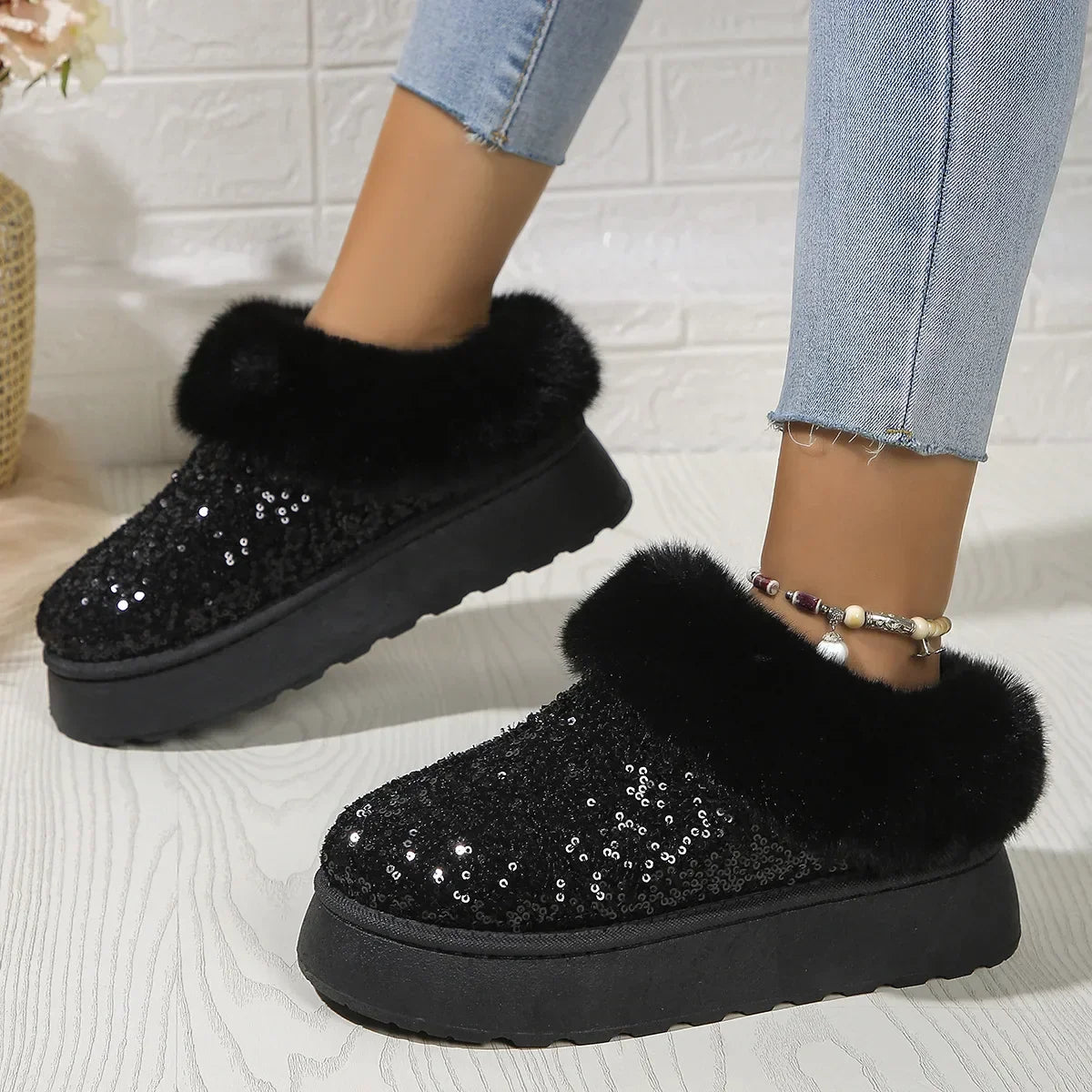 Winter Short Plush Warm Snow Boots Casual Shoes  New Suede Fur Chelsea Ankle Boots Flats Platform Ladies Shoes Botas