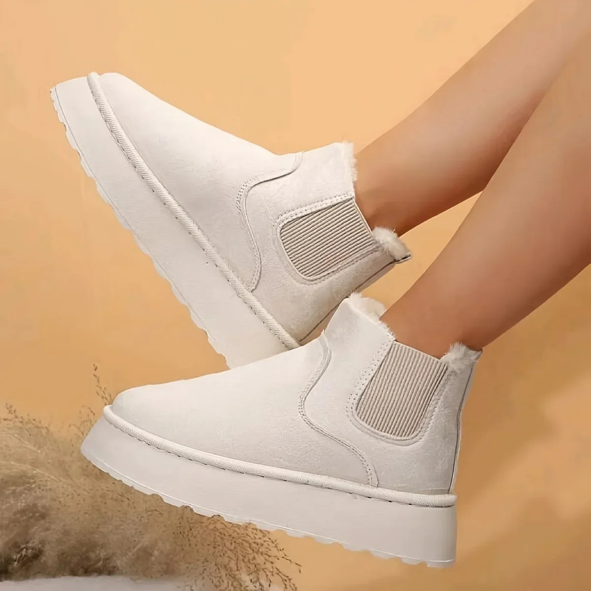 Winter Short Plush Warm Snow Boots Casual Shoes  New Suede Fur Chelsea Ankle Boots Flats Platform Ladies Shoes Botas