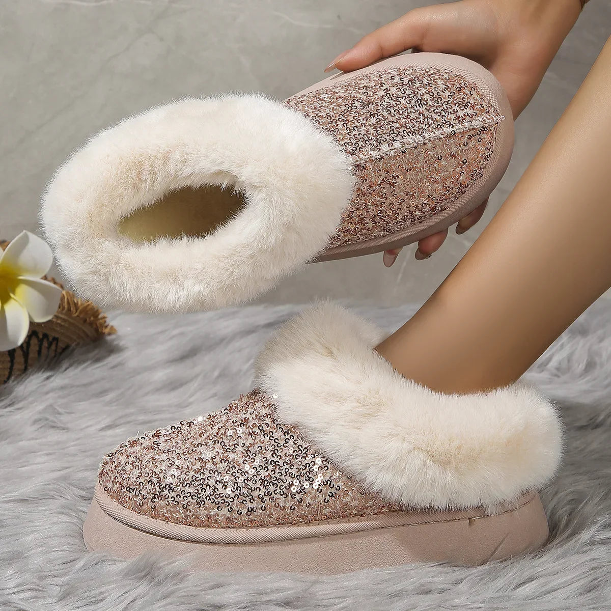 Winter Short Plush Warm Snow Boots Casual Shoes  New Suede Fur Chelsea Ankle Boots Flats Platform Ladies Shoes Botas
