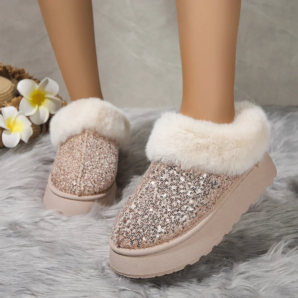 Winter Short Plush Warm Snow Boots Casual Shoes  New Suede Fur Chelsea Ankle Boots Flats Platform Ladies Shoes Botas