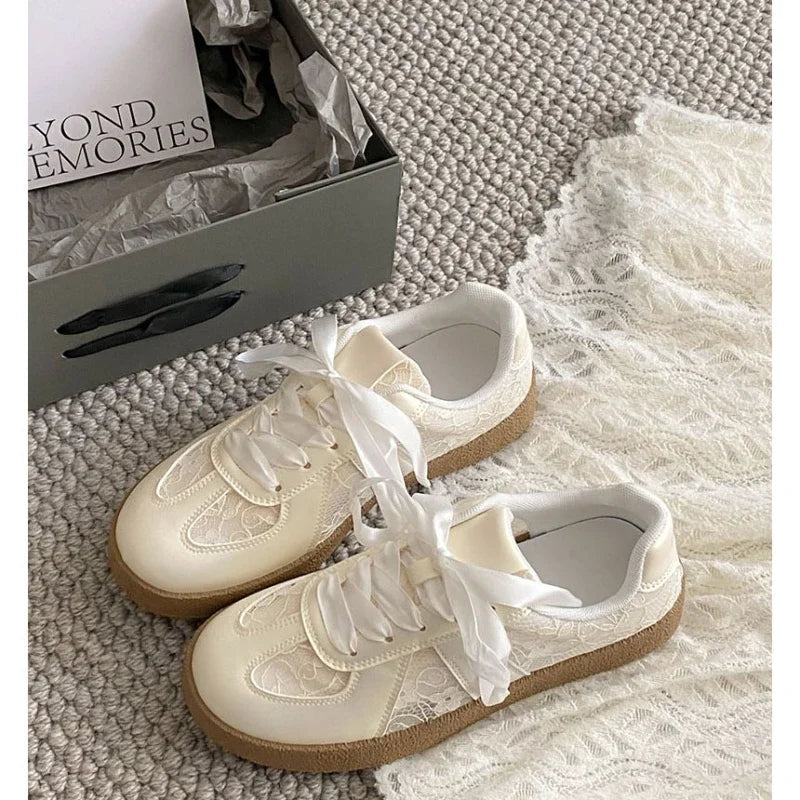 Soft Leather + Lace Mesh Walking Shoes Breathable Casual Sneaker New Lace Up Non-slip Flat Sports Jogging Running Trainers