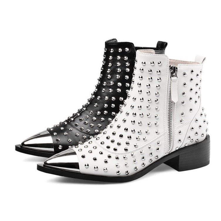 Wythe Pointed Toe Rivets Boots - 2 Colors