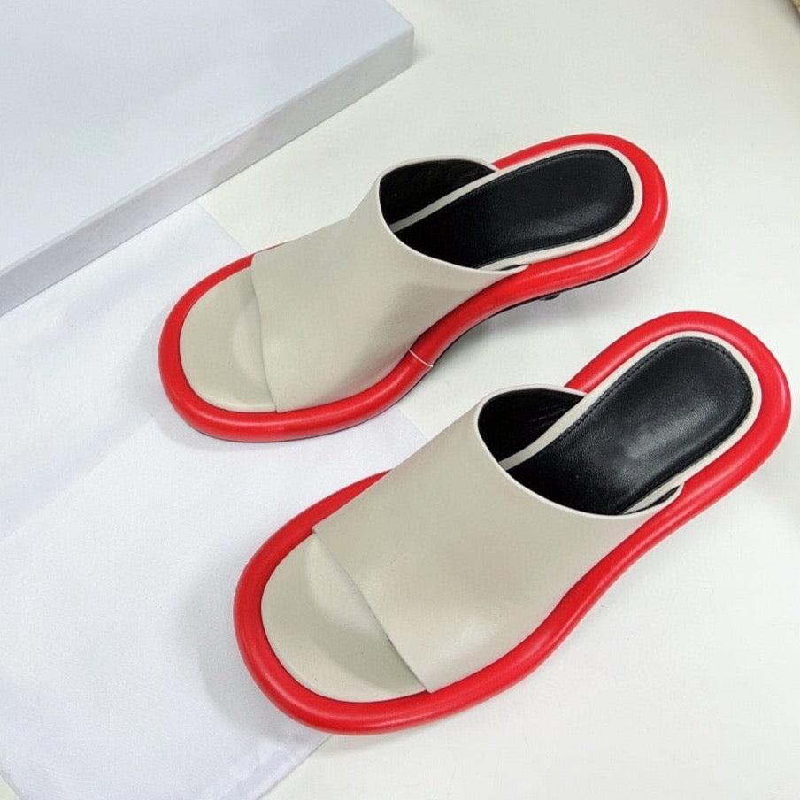 Yareli Color Contrast Pipe Edge Mule Sandals