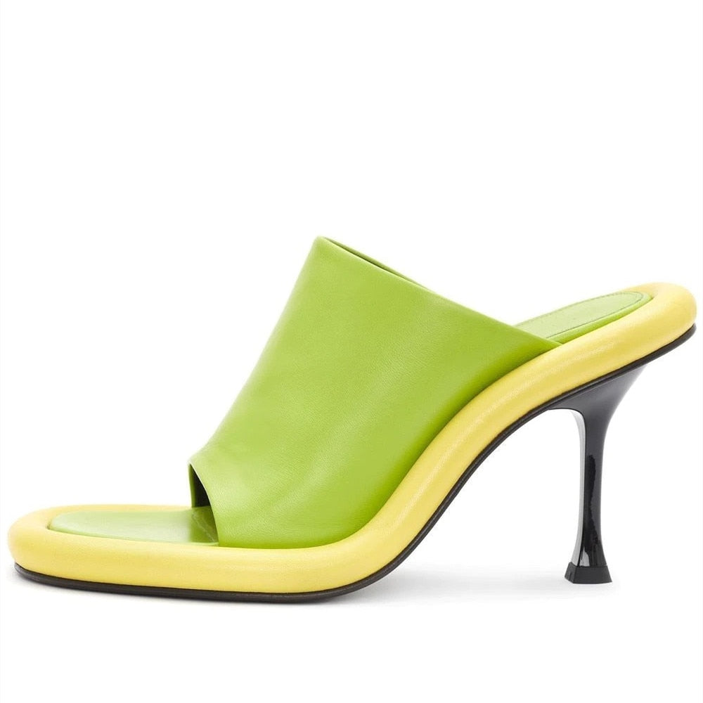 Yareli Color Contrast Pipe Edge Mule Sandals