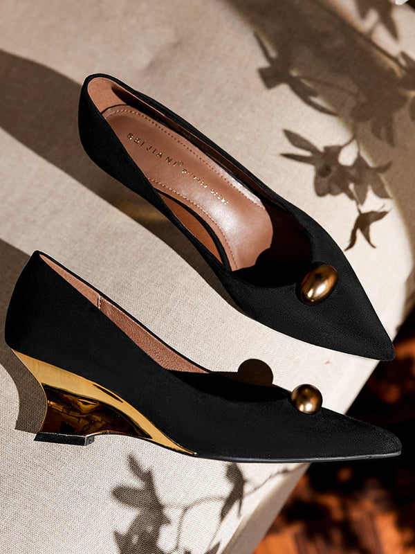 Pointed-Toe Shallow Cut Split-Joint Pumps