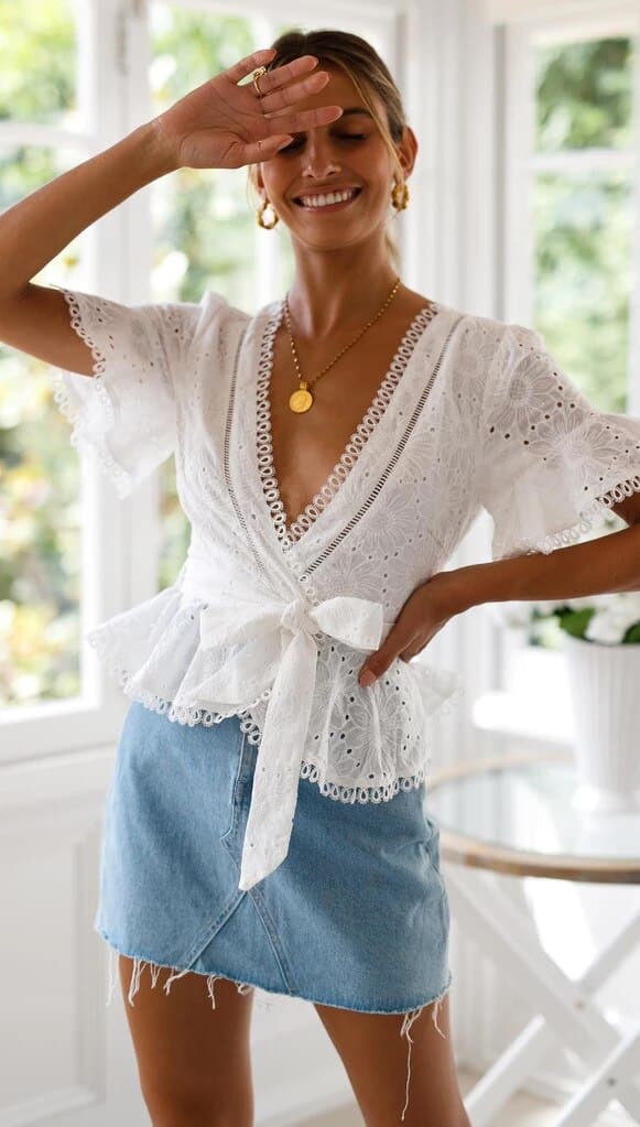 Women's Lace  V-neck T-shirt