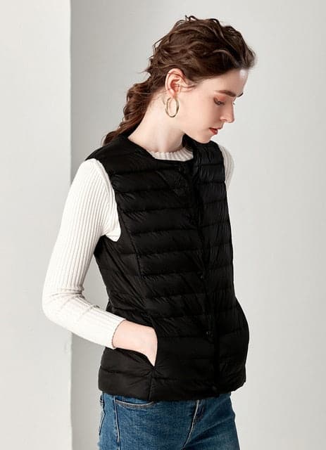 Winter Weightless Round Collar Sleeveless Duck Down Coat